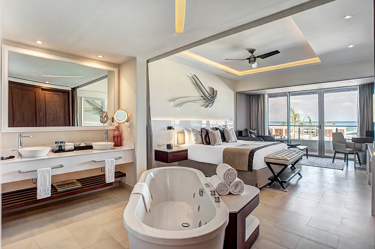 Luxury Oceanview room 