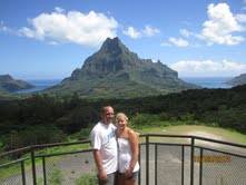 Brian and Amber sightseeing in Moorea